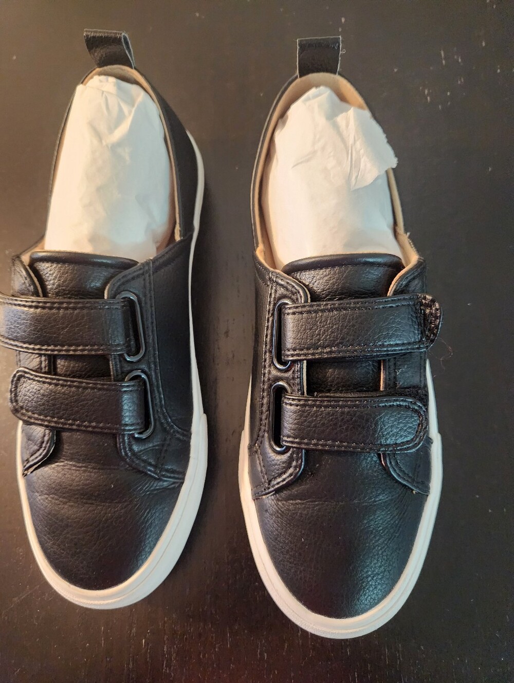 Womens Lucky Brand Davette Sneakers With A Velcro Strap